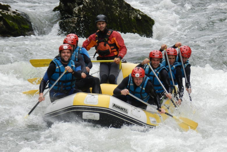 Descargando adrenalina en el río Deva