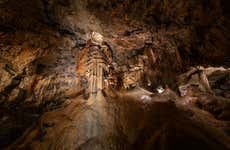 Excursão à Cueva de Valporquero