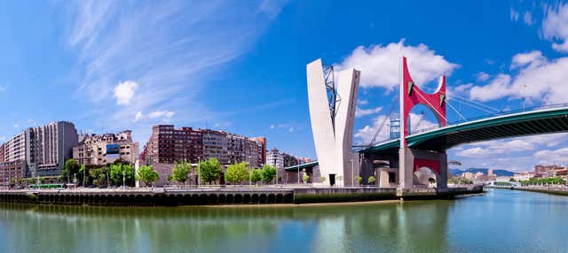 Barco turístico por la Ría de Bilbao y la Bahía del Abra