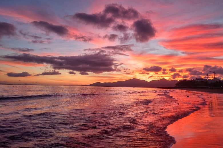 Puerto del Carmen Sunset Cruise in Playa Blanca