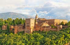 Escursione a Granada con visita dell'Alhambra