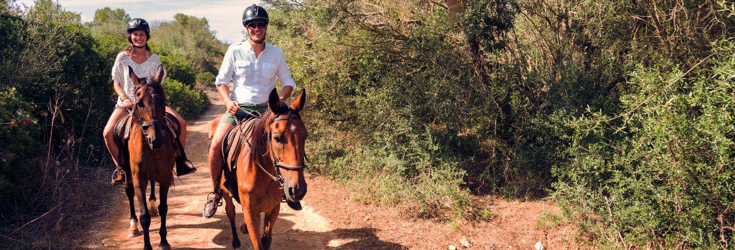 Passeio a cavalo por Punta Entinas Sabinar