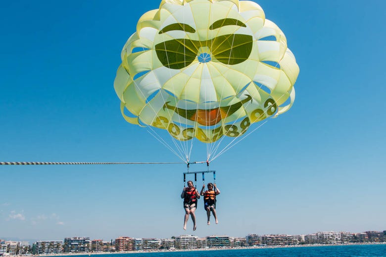 Profiter du parachute ascensionnel sur la Costa Dorada