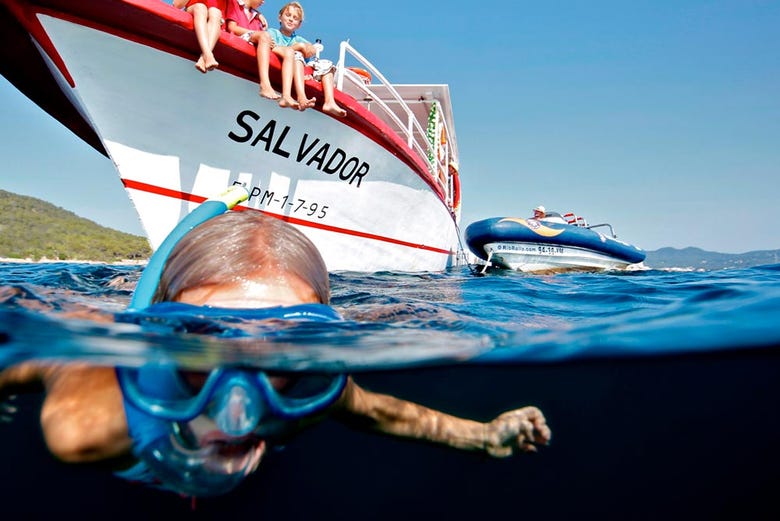 Snorkeling dans les criques d'Ibiza