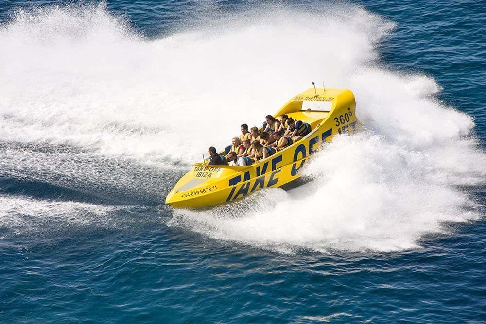Experiencia Jet Boat en San Antonio desde Ibiza