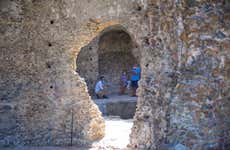Free tour por la basílica de Vega del Mar y las termas romanas