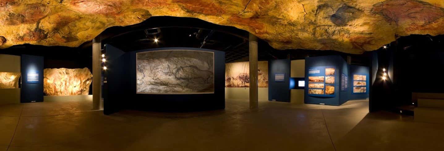 Entrada al Parque de la Prehistoria de Teverga