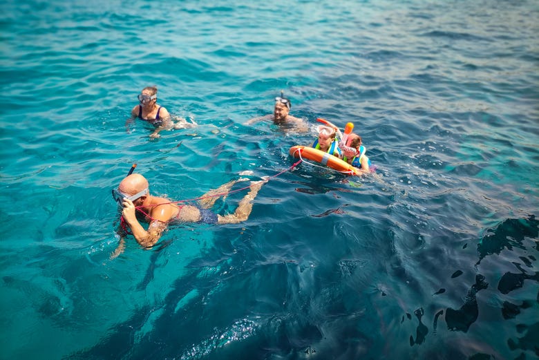 Practicando snorkel en Punta Arabí