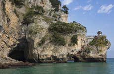 Santoña Hike & Beach Tour