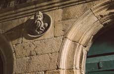 Mysteries Walking Tour with Traditional Gallegan Dinner