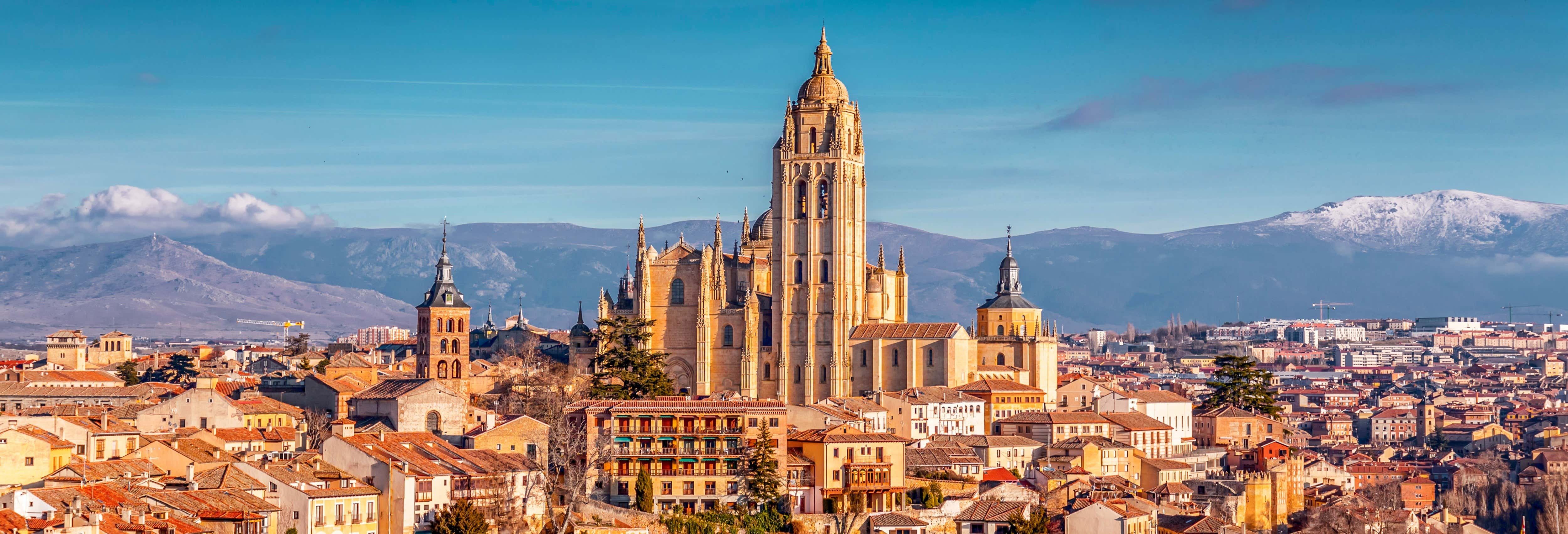 Visita guiada por Segovia + Catedral y Alcázar