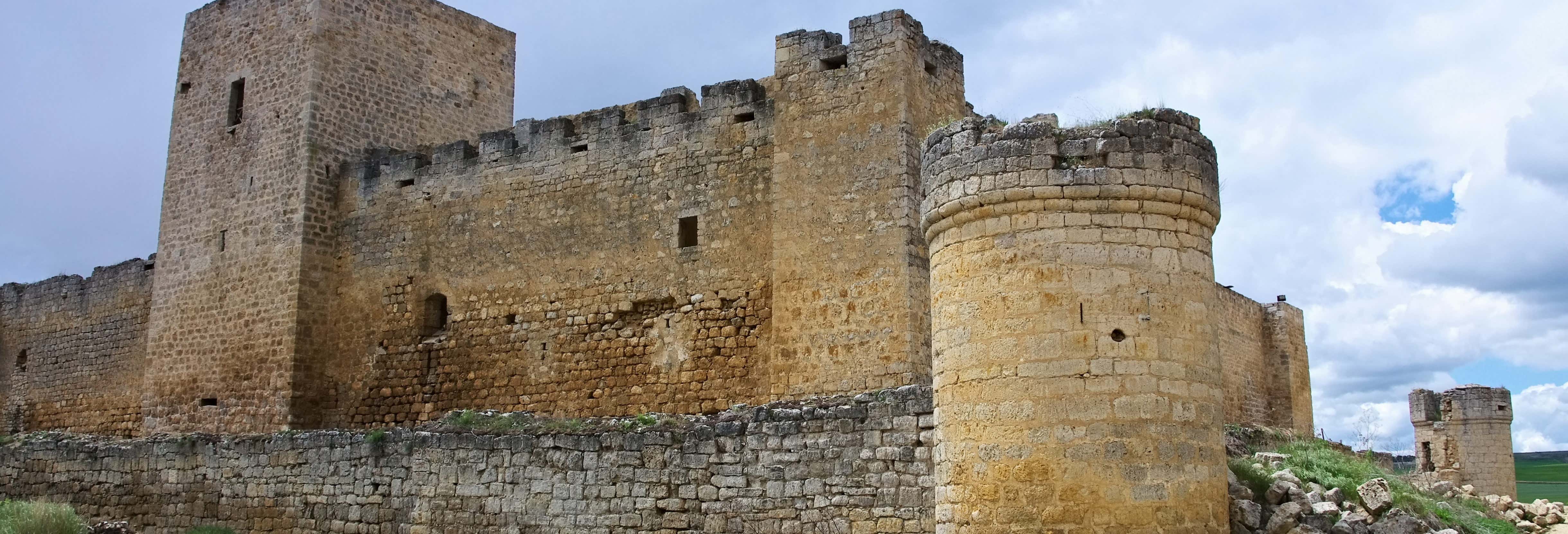 Entrada para el Castillo Encantado de Trigueros del Valle