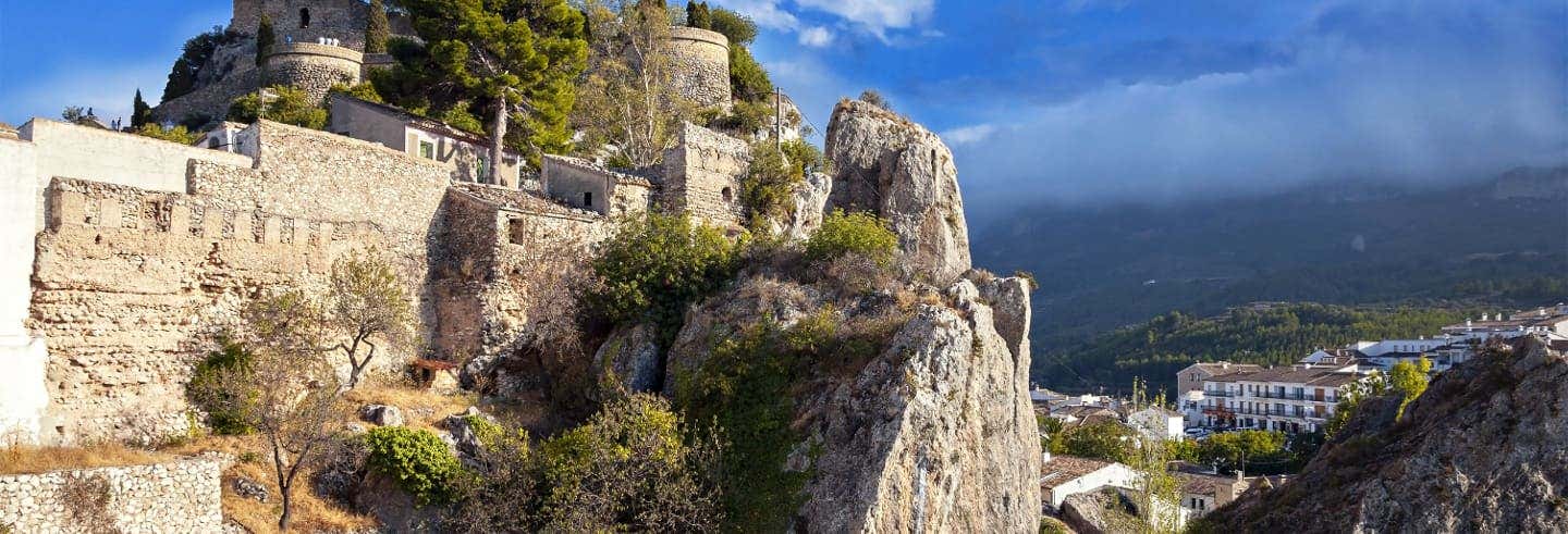 Excursión a Guadalest y fuentes del Algar
