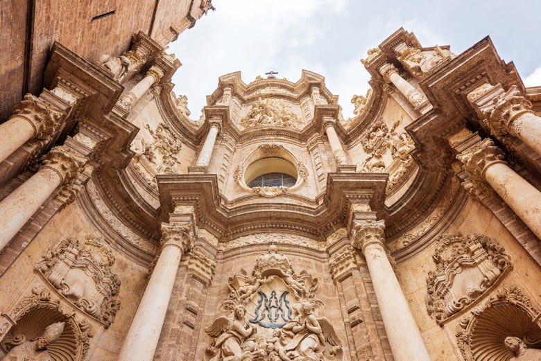 Fachada de la catedral de Valencia