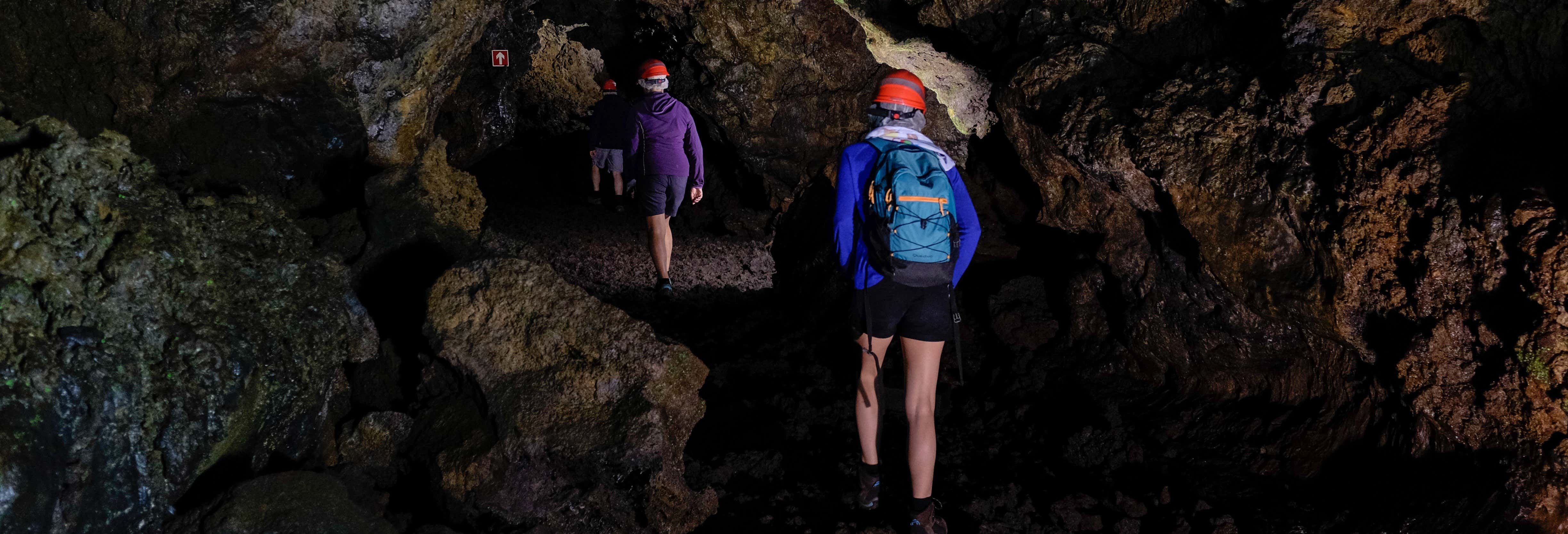 Espeleología de iniciación en la cueva del Burro