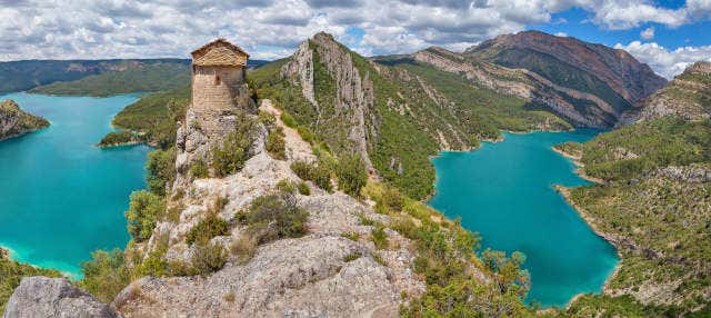 Paseo en catamarán por el congost de Mont-Rebei