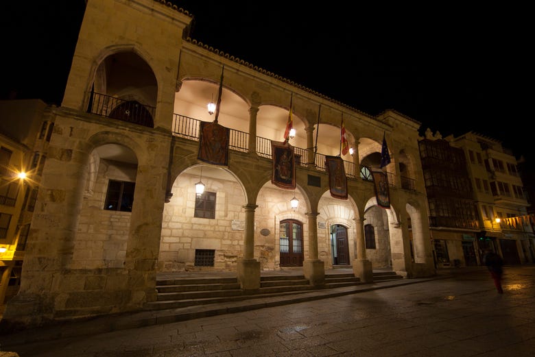 Ayuntamiento Viejo de Zamora en la Plaza Mayor