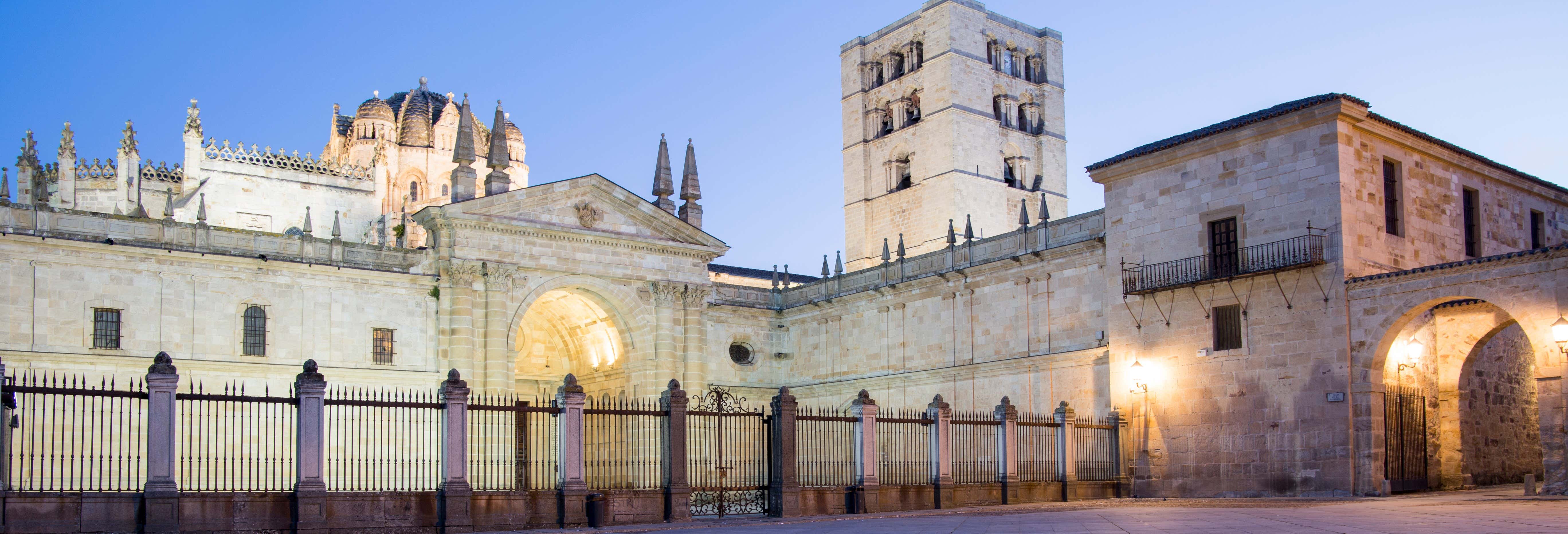 Tour de luces y leyendas de Zamora