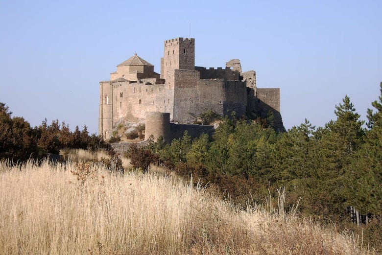 Um dos castelos românicos mais bem conservados da Europa