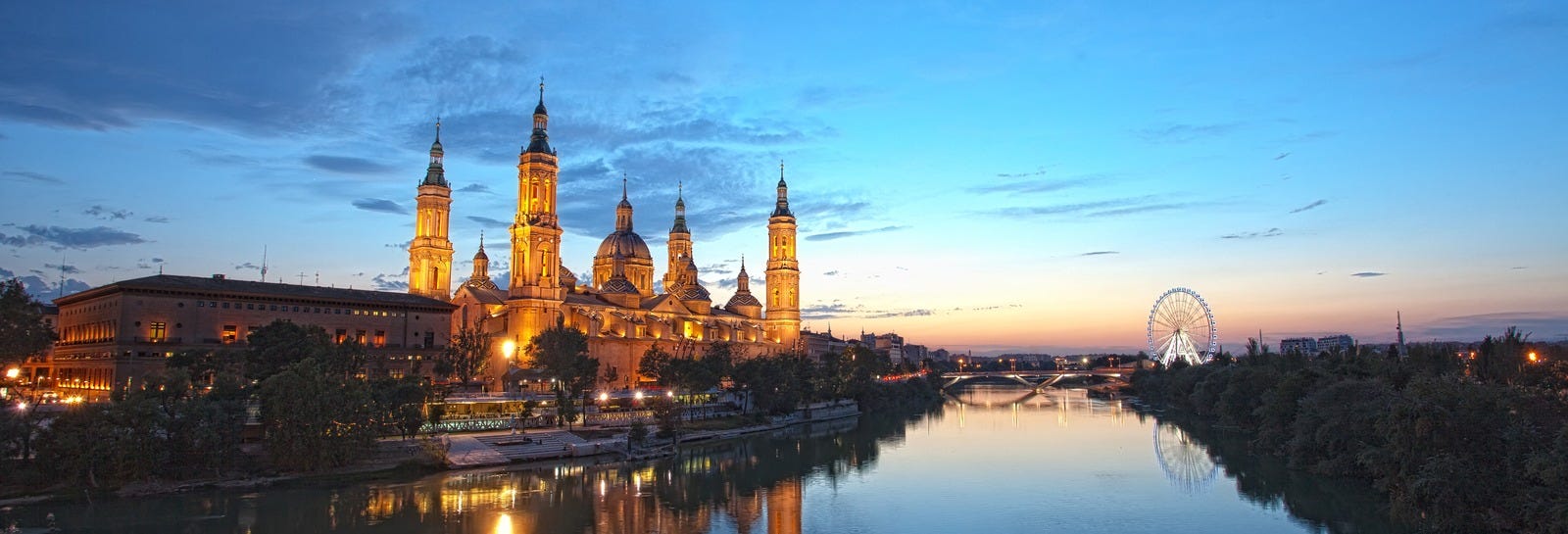 Tour Por La Zaragoza Misteriosa Reserva Online En Civitatis Com