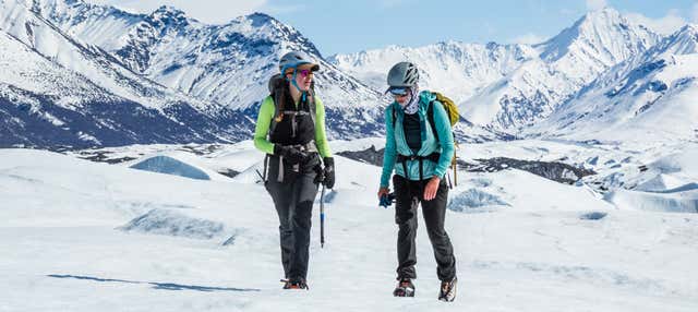 Trekking por un glaciar del Parque Estatal Chugach
