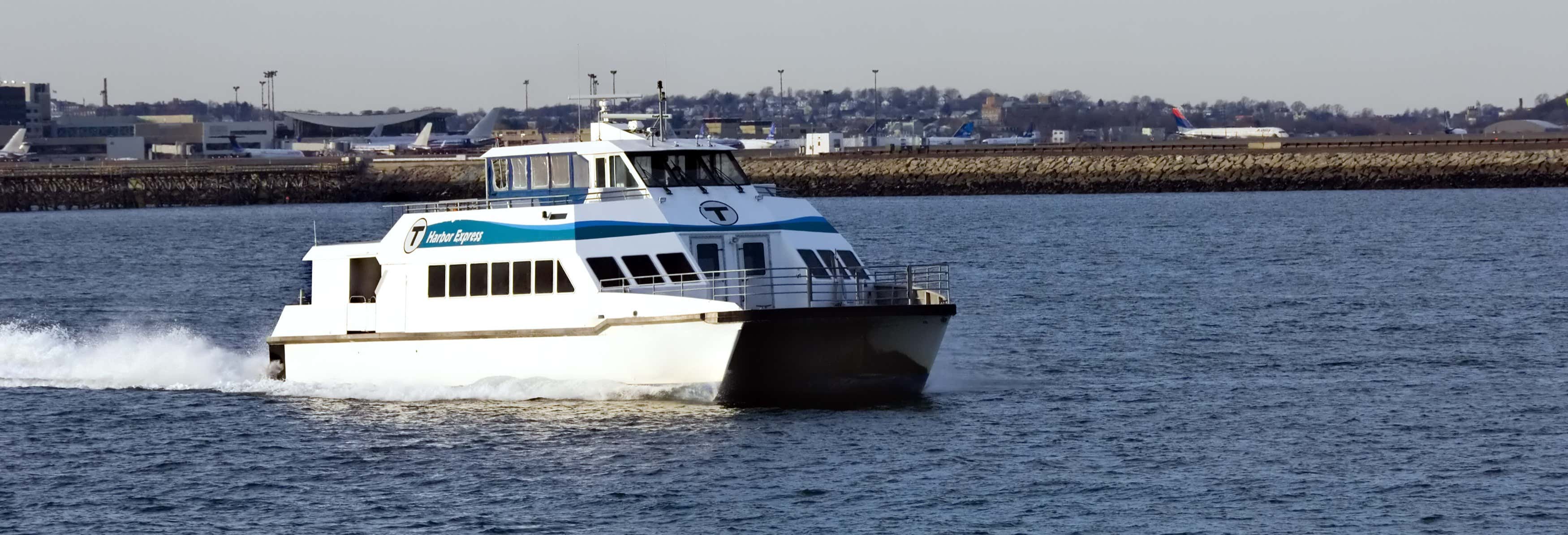 Paseo en barco por el puerto de Boston