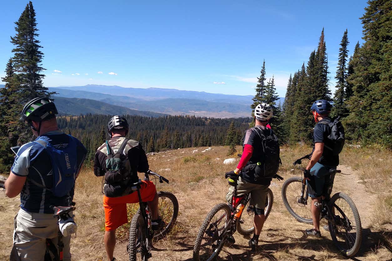 Tour en bicicleta por las Montañas Rocosas desde Denver