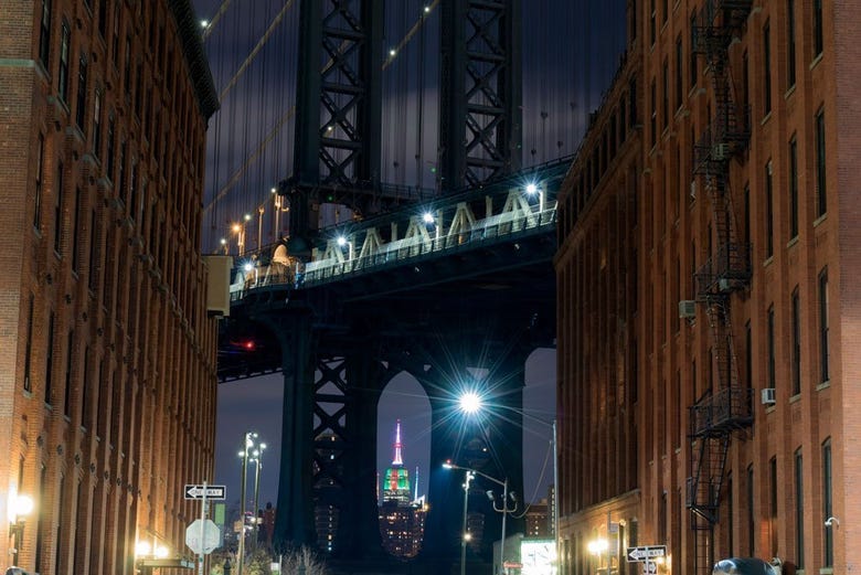 Pont de Manhattan de nuit