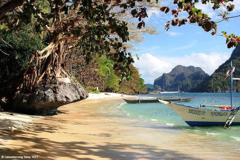 One of the hidden beaches of Bacuit Bay