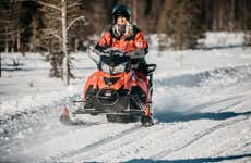 Giro in motoslitta ad Äkäslompolo