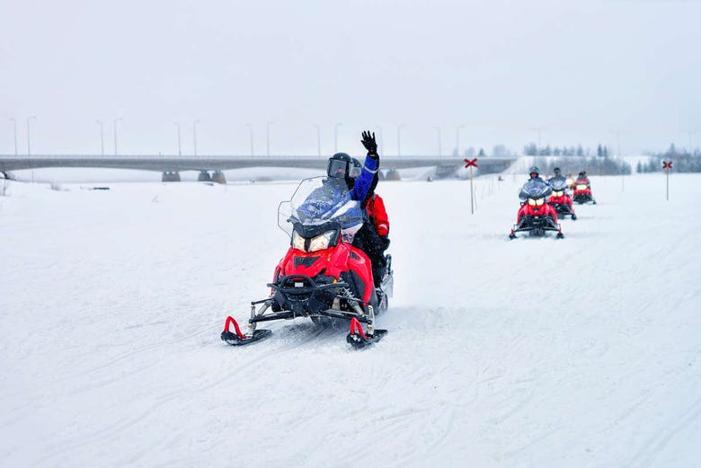 Paseo en moto de nieve