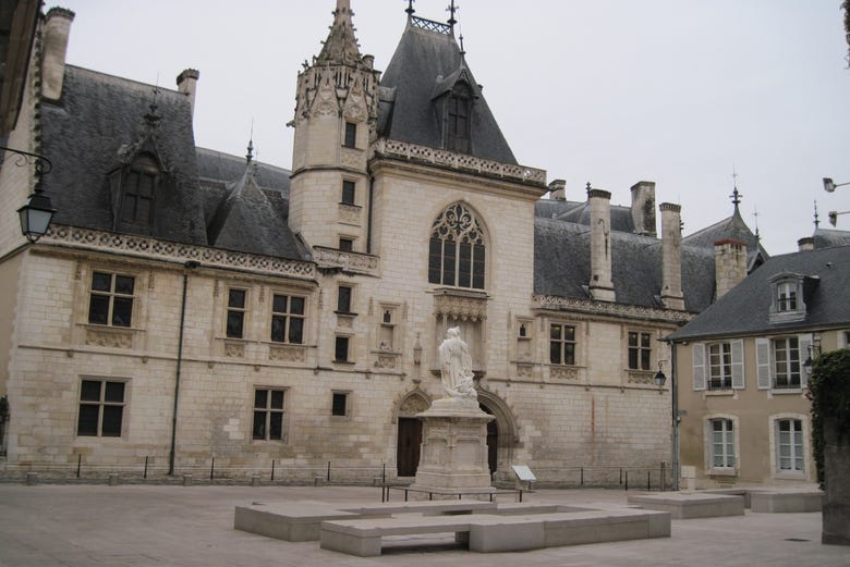 Palais Jacques-Cœur