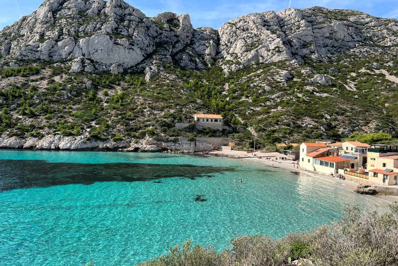 Sormiou Calanque Hiking Activity from Marseille - Civitatis.com