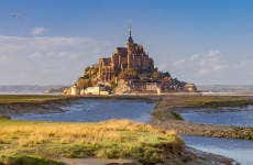 Ingresso da abadia do Mont Saint-Michel sem filas