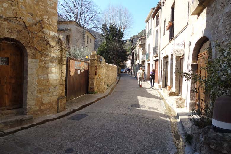 Saint-Guilhem-le-Désert Day Trip, Montpellier