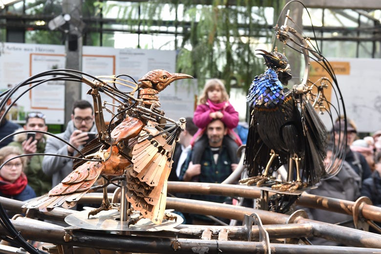 Águilas mecánicas en la Isla de Nantes