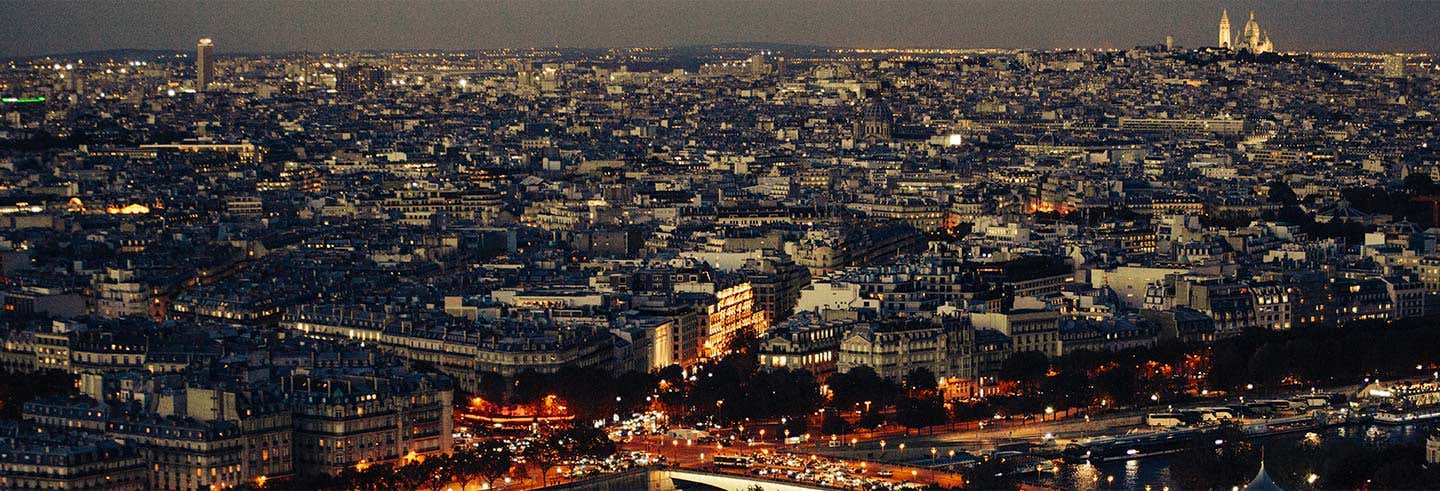 Jantar na Torre Eiffel, barco e Moulin Rouge
