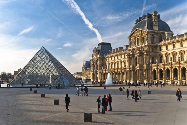 Louvre Museum 