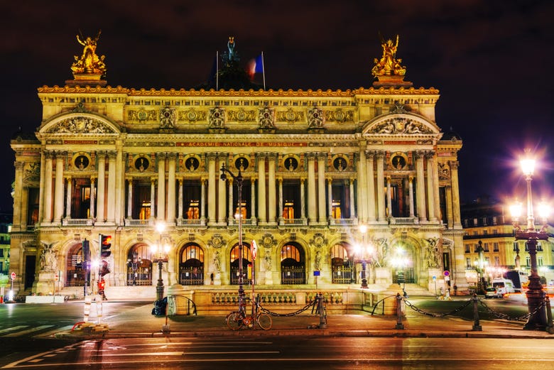 La Ópera Garnier por la noche