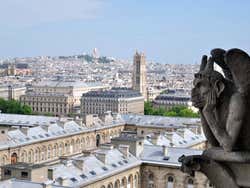 A bored gargoyle in Paris