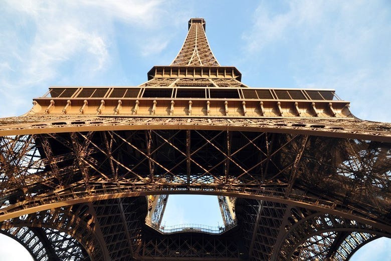 Torre Eiffel vista de outra perspectiva