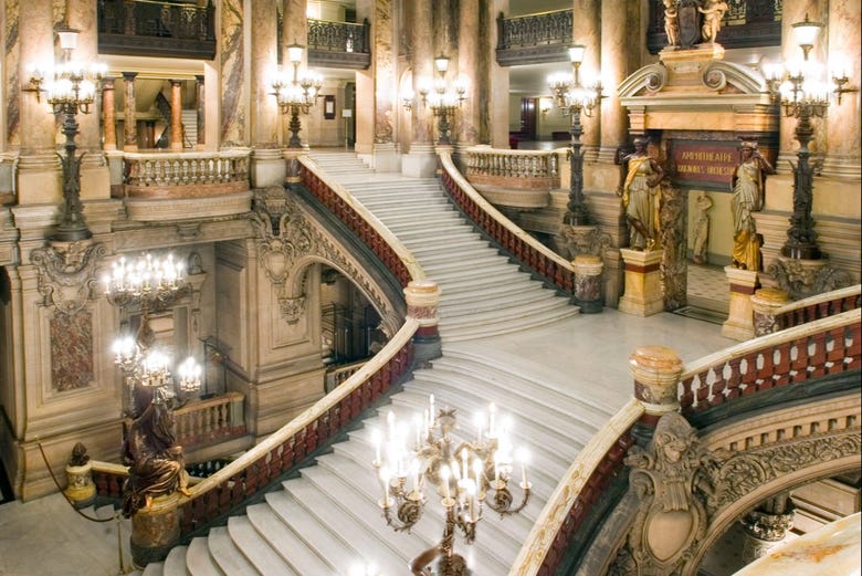 All'interno dell'Ópera de Garnier