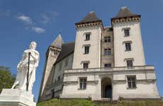 Tour privado por Pau con guía en español