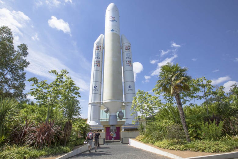 Escala a tamaño real del cohete Ariane 5