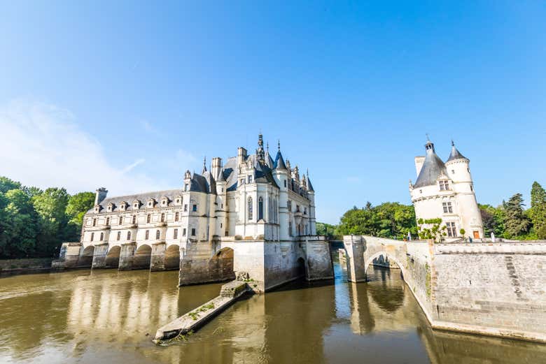 Chambord & Chenonceau Castles Excursion from Tours