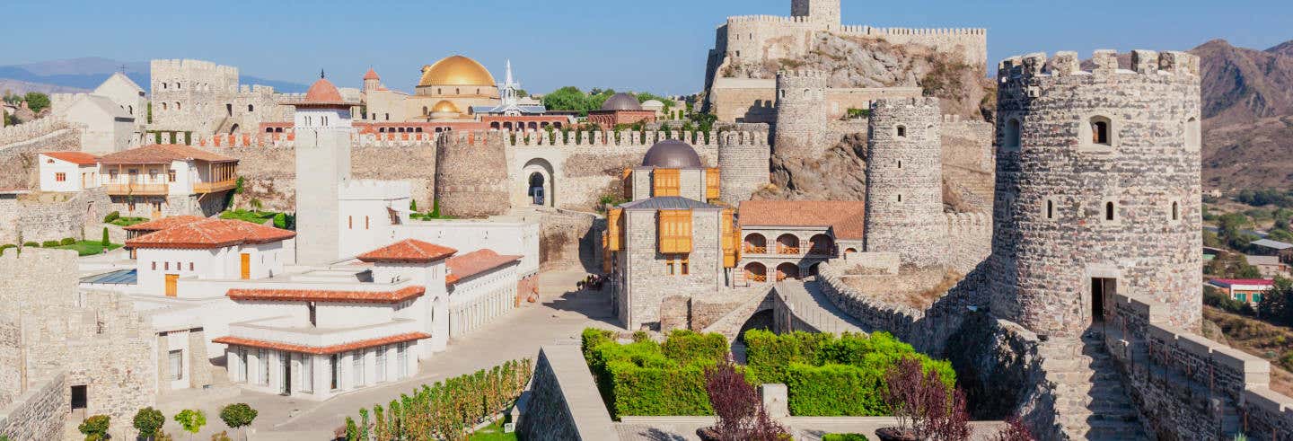 Escursione a Borjomi, Vardzia e al castello di Rabati