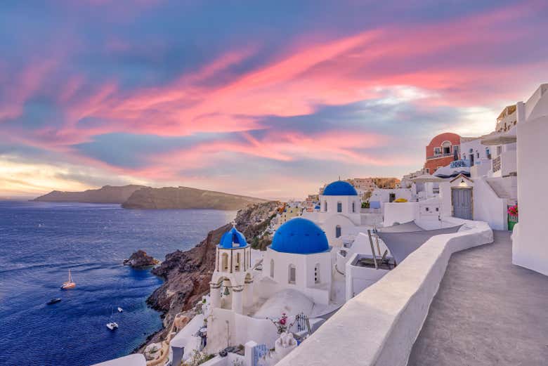Santorini desde las alturas al atardecer