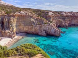 Playa Tsigrado, Milos