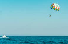 Parasailing a Mykonos