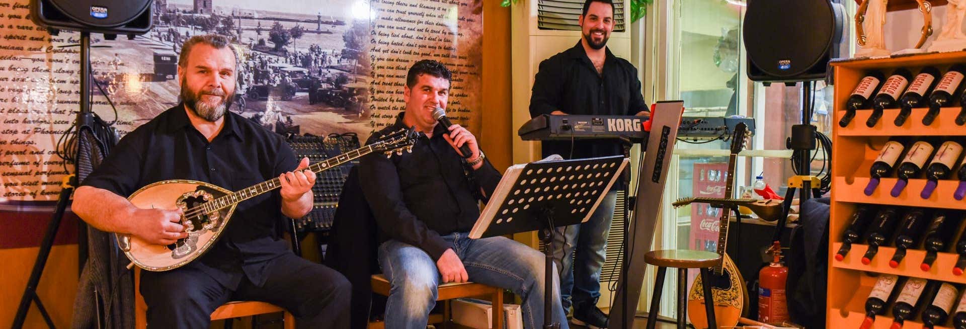 Cena con musica e spettacolo tradizionale